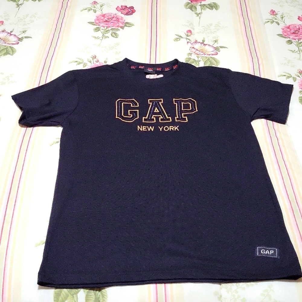 Gap T-shirt